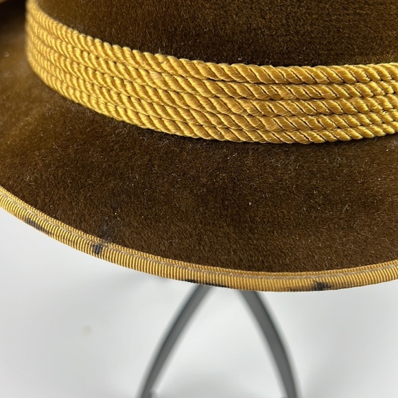 VINTAGE Dobbs Brown Velvet Game Bird Fedora Hat - Picture 4 of 8